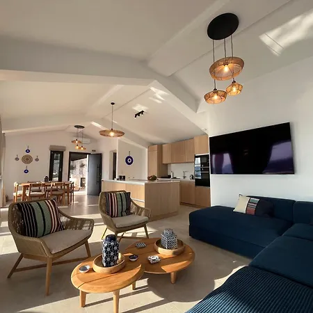 Hillside Villa *