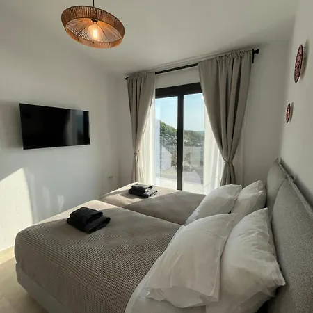 Villa Hillside *
